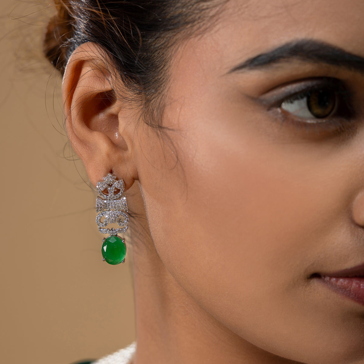 Seven-Strand Pearl & Green Drop Set