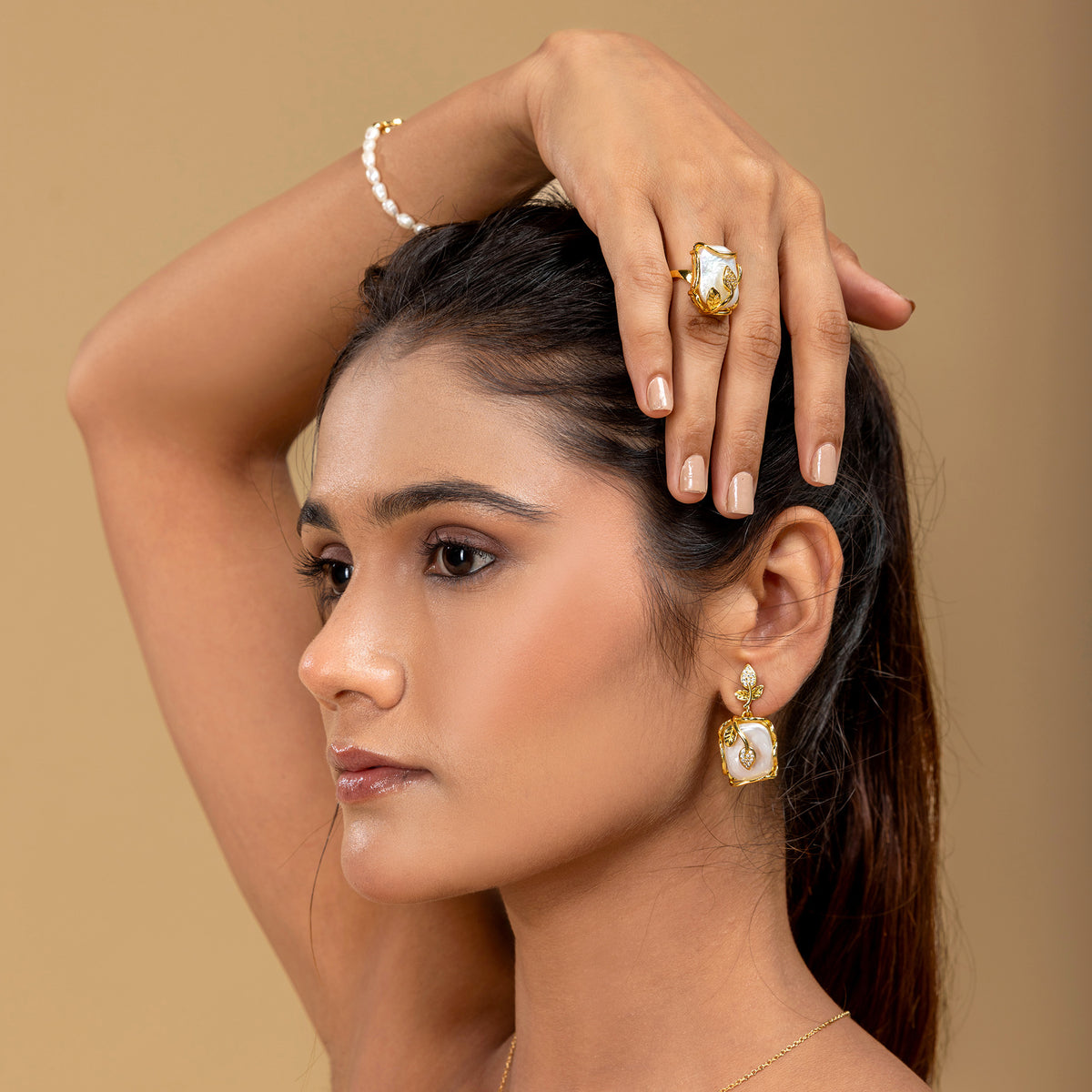Ivory Shell Vine Earrings (Gold)