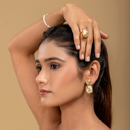 Ivory Shell Vine Earrings (Gold)