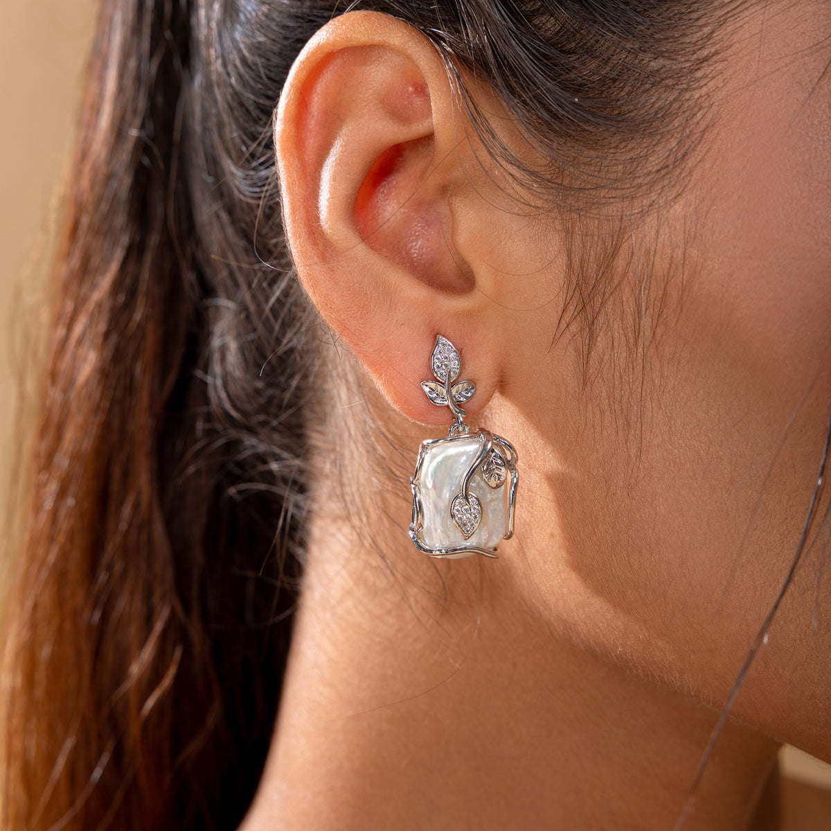 Ivory Shell Vine Drops (Silver)