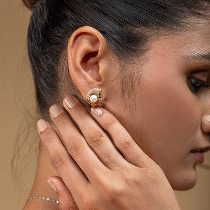 Swirl Pearl Studs (Silver)