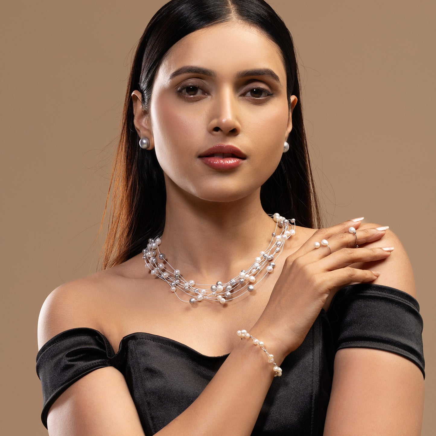 Floating Pearl Wire Necklace