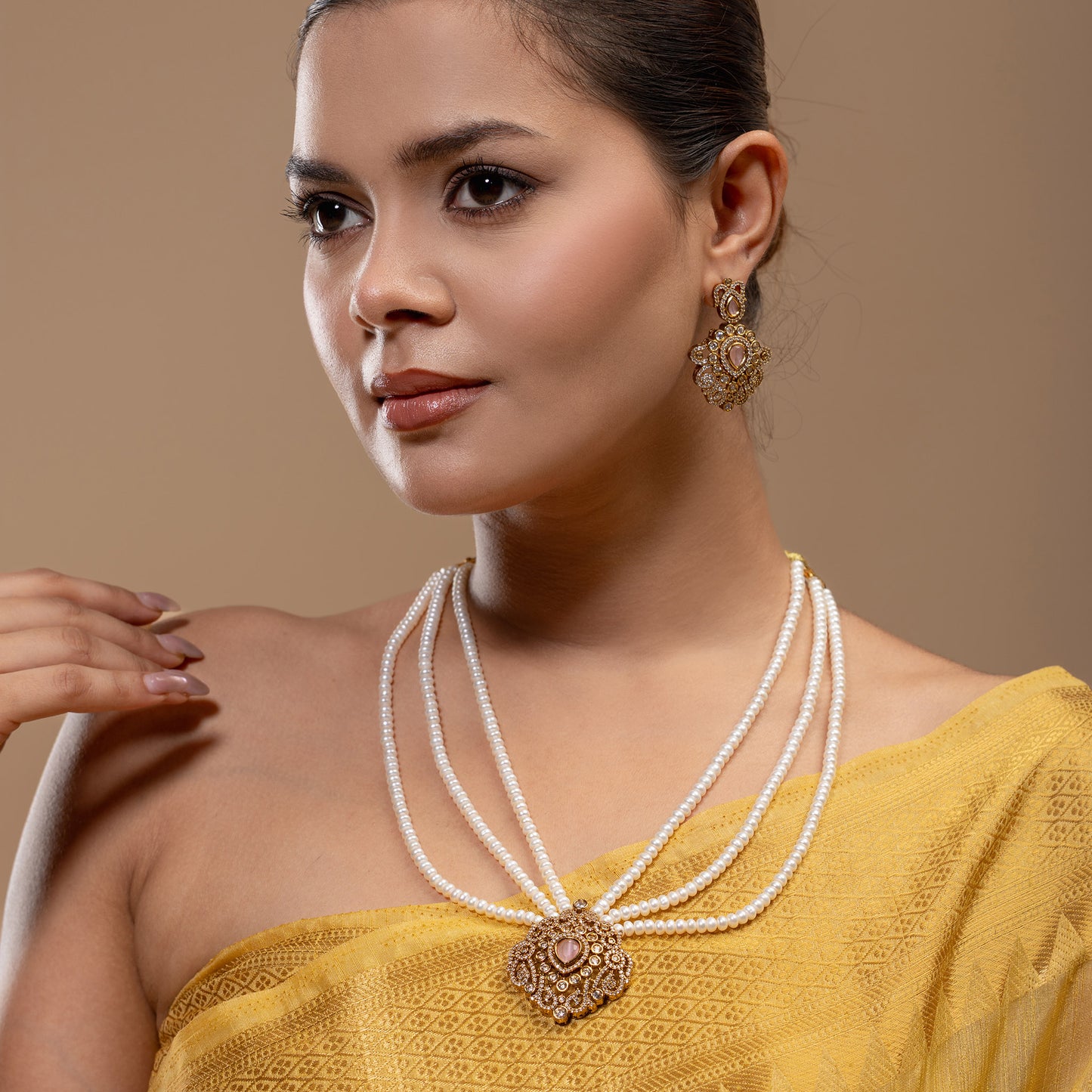 Pearl & Antique Gold Pendant Set