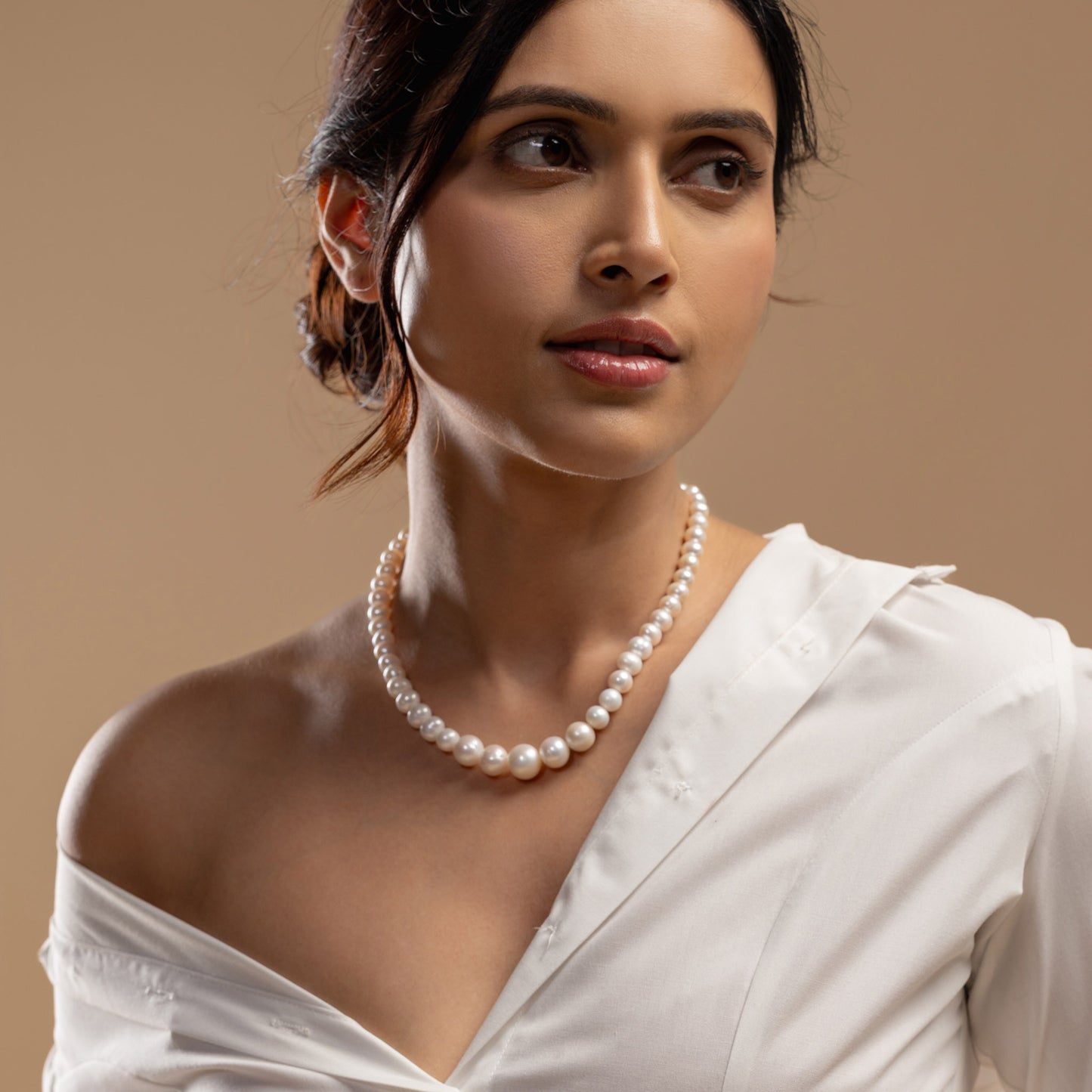 Gradation White Pearl Mala
