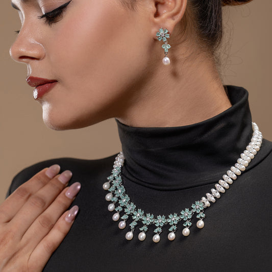 Green Floral Pearl Necklace