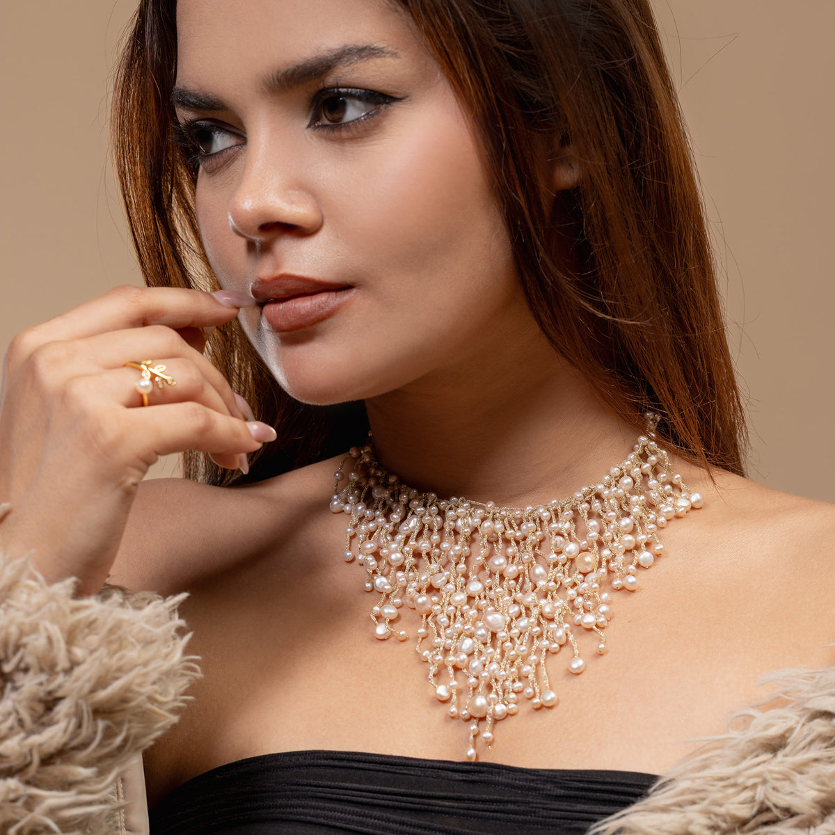 Classic Pearl Choker