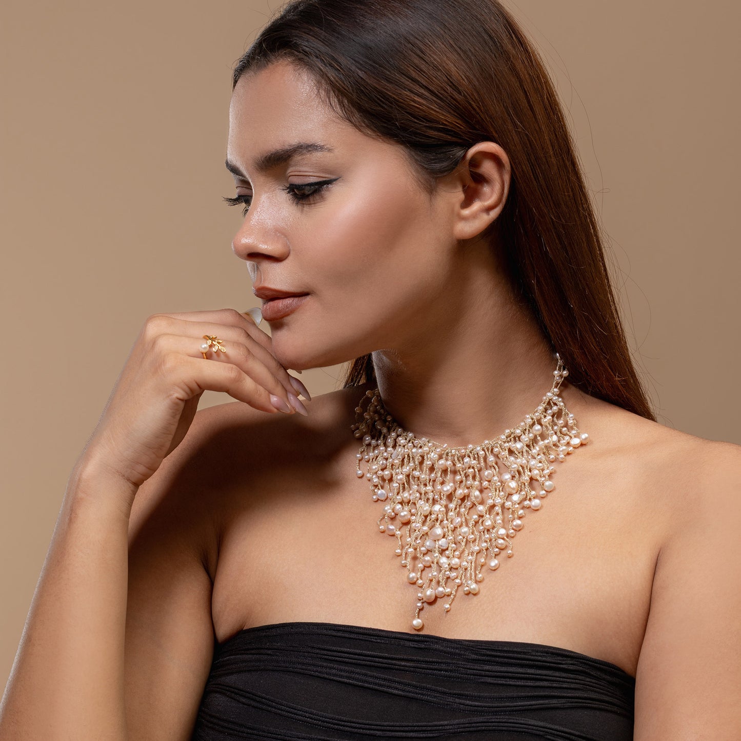 Classic Pearl Choker